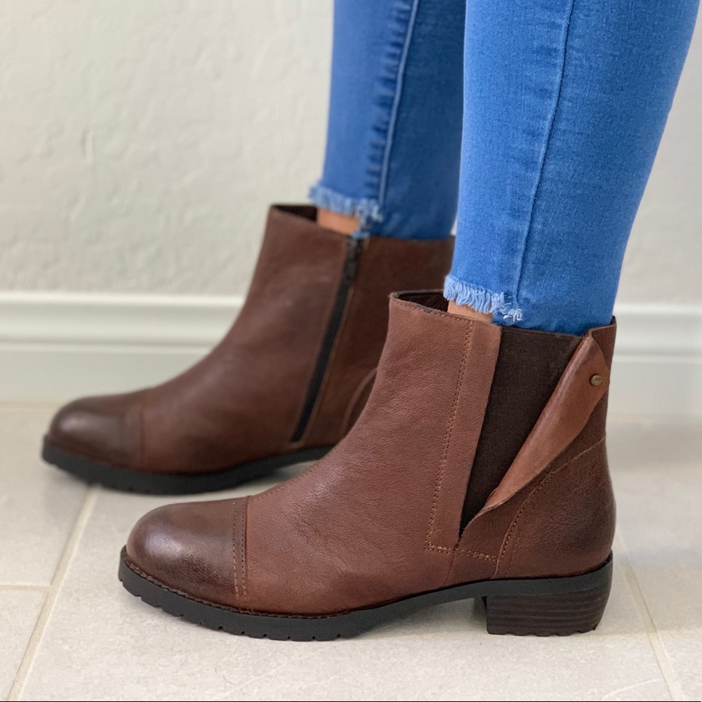 Texas Brown Distressed Leather Tall Ankle Boots - Picture 3 of 7